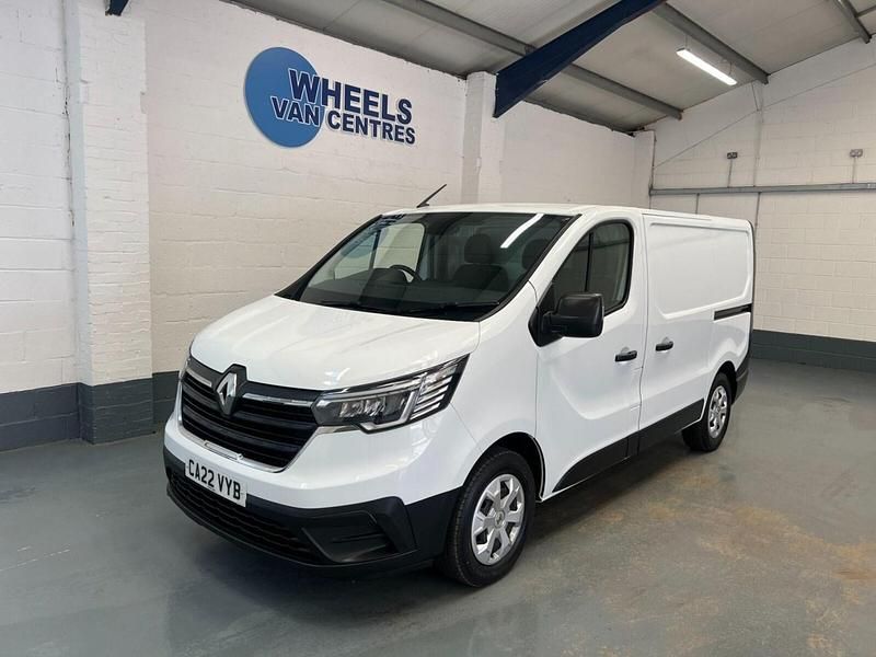 White Used 2022 Renault Trafic Business Van | £15,490 (Fair price) - Image 1/4