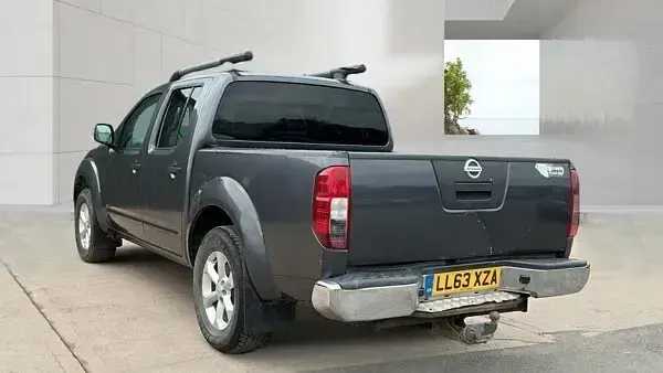 Used Nissan Navara Tekna 2013 Grey Pickup