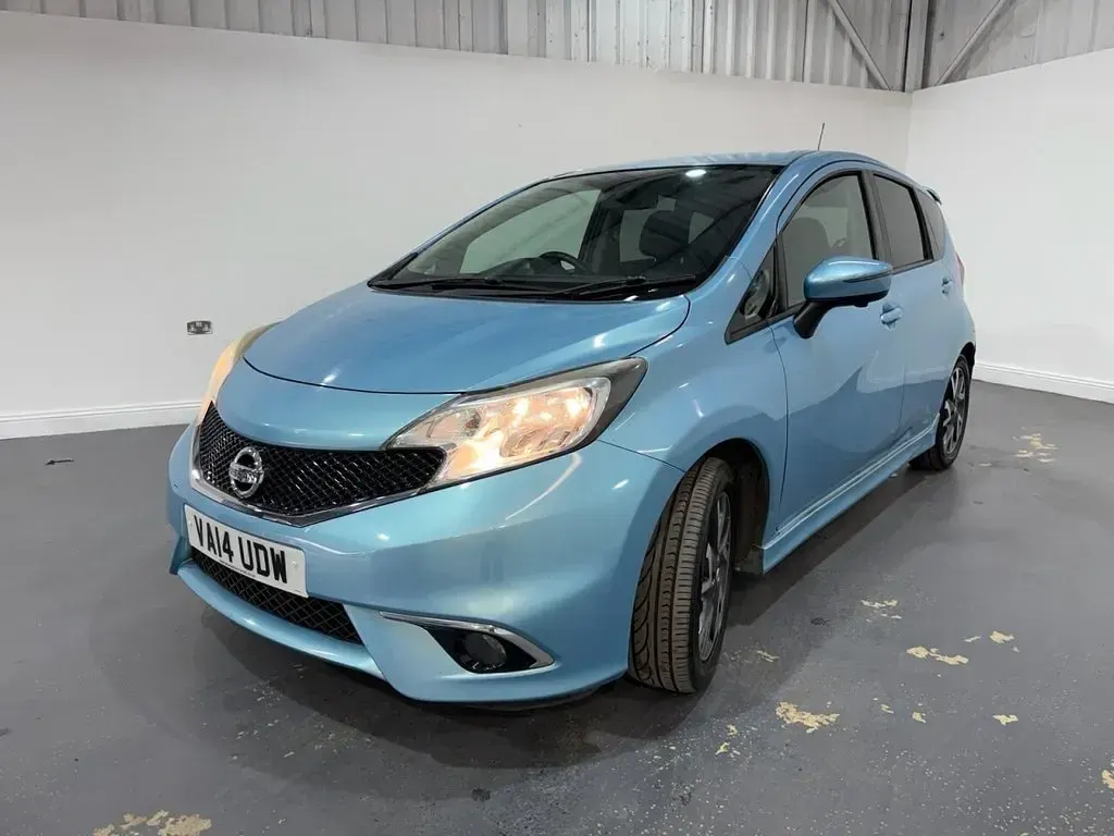 Used Nissan Note Tekna 90 HP (66 kW) 2014 Blue Hatchback