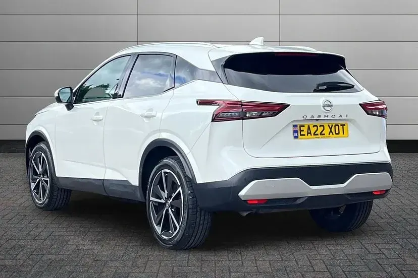 Used Nissan Qashqai Tekna 158 HP (116 kW) 2022 White SUV