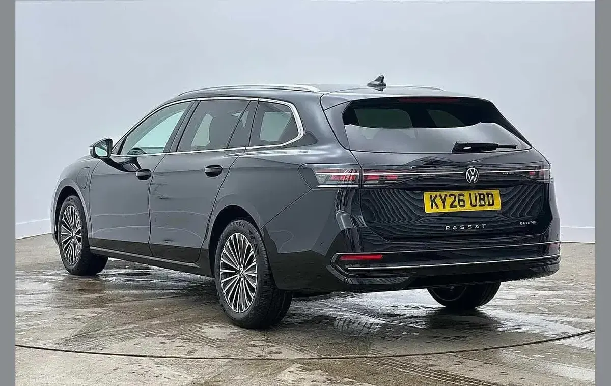 New VW Passat Elegance 200 HP (147 kW) 2026 Black Estate