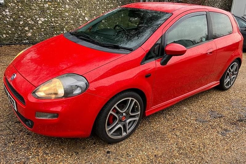 Used Fiat Punto 2014 Red Hatchback