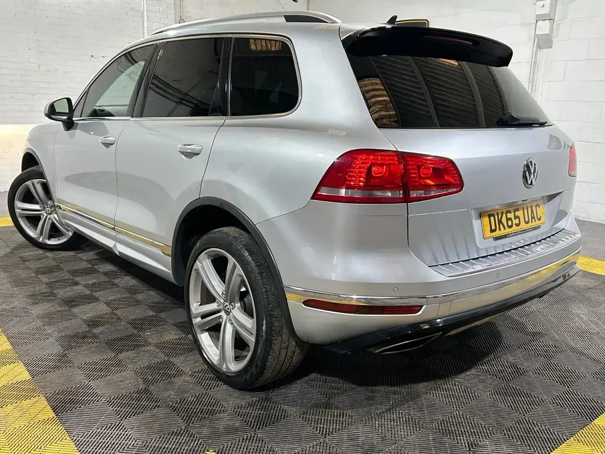 Used VW Touareg R-line 262 HP (192 kW) 2015 Silver SUV