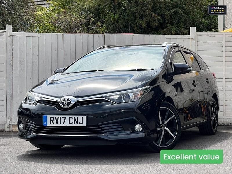 Black Used 2017 Toyota Auris Design Estate | £9,495 (Good price) - Image 1/4