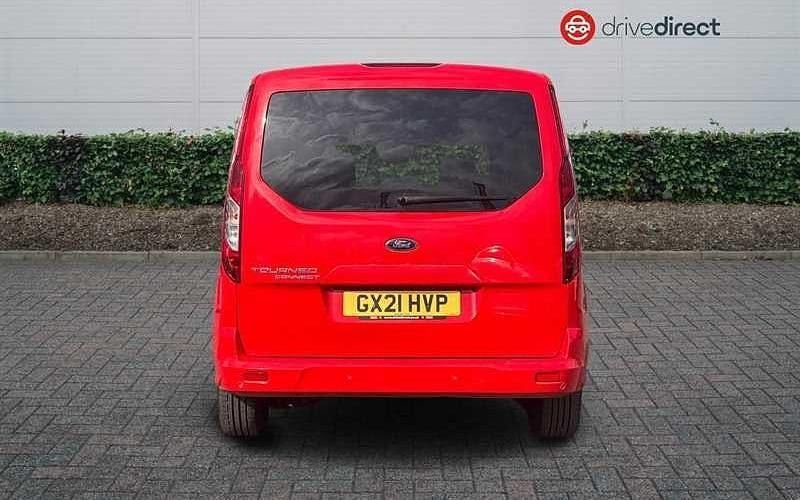 Used Ford Tourneo Titanium 120 HP (88 kW) 2021 Red Estate