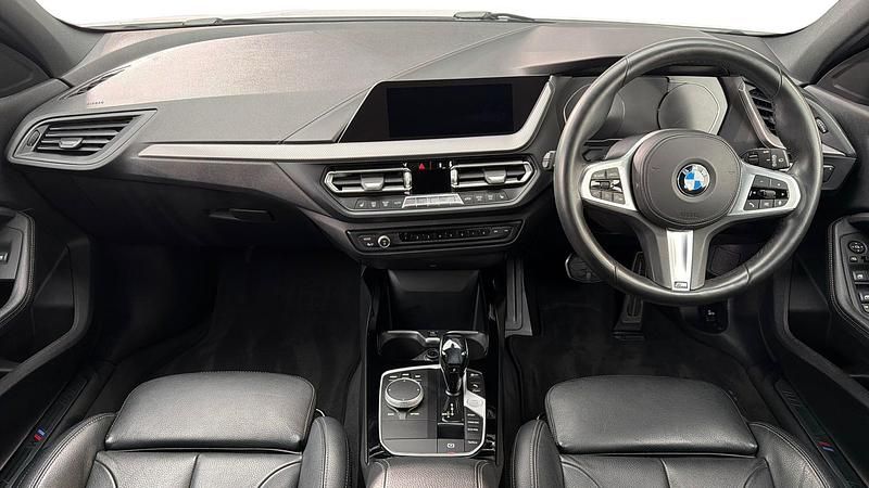 Used BMW 118 M Sport 138 HP (101 kW) 2020 White Hatchback