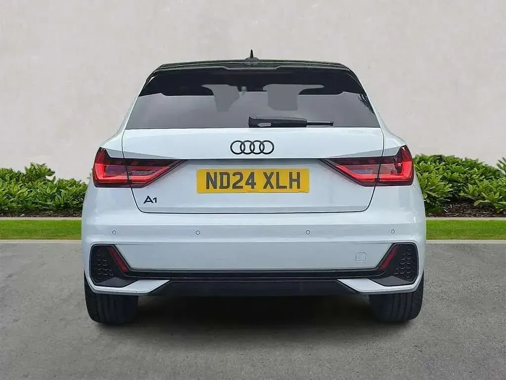 Used Audi A1 Black Edition 116 HP (85 kW) 2024 White SUV