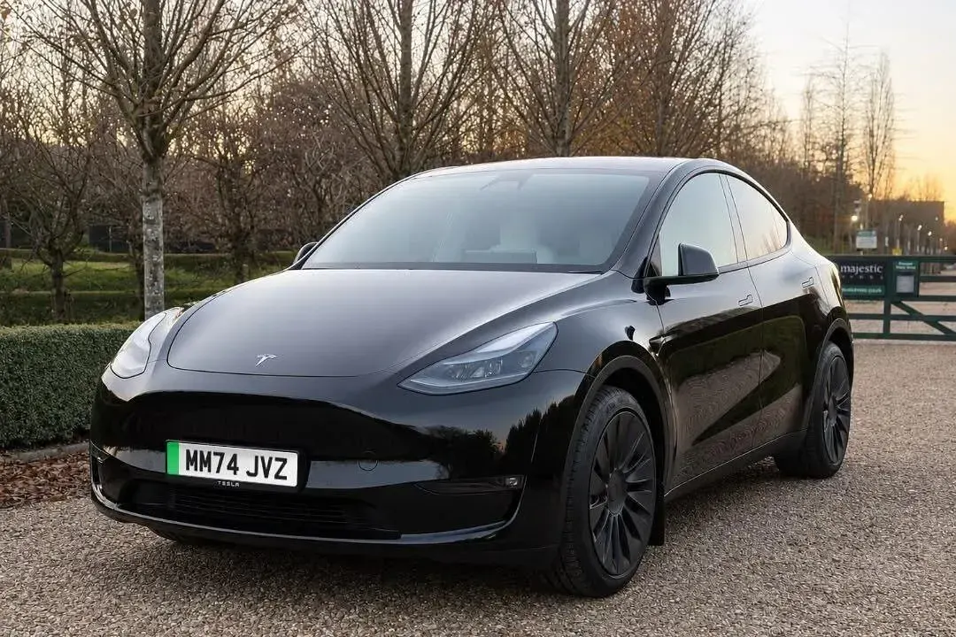 Used Tesla Model Y Long Range RWD 378 kW (514 HP) 2024 Black SUV