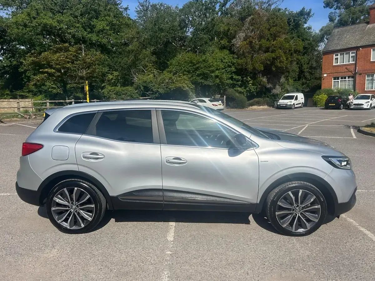 Used Renault Kadjar Signature 130 HP (95 kW) 2017 Silver SUV