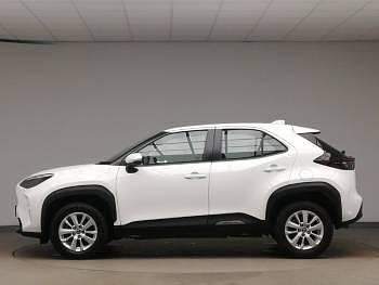 Used Toyota Yaris Hybrid 116 HP (85 kW) 2022 White Estate