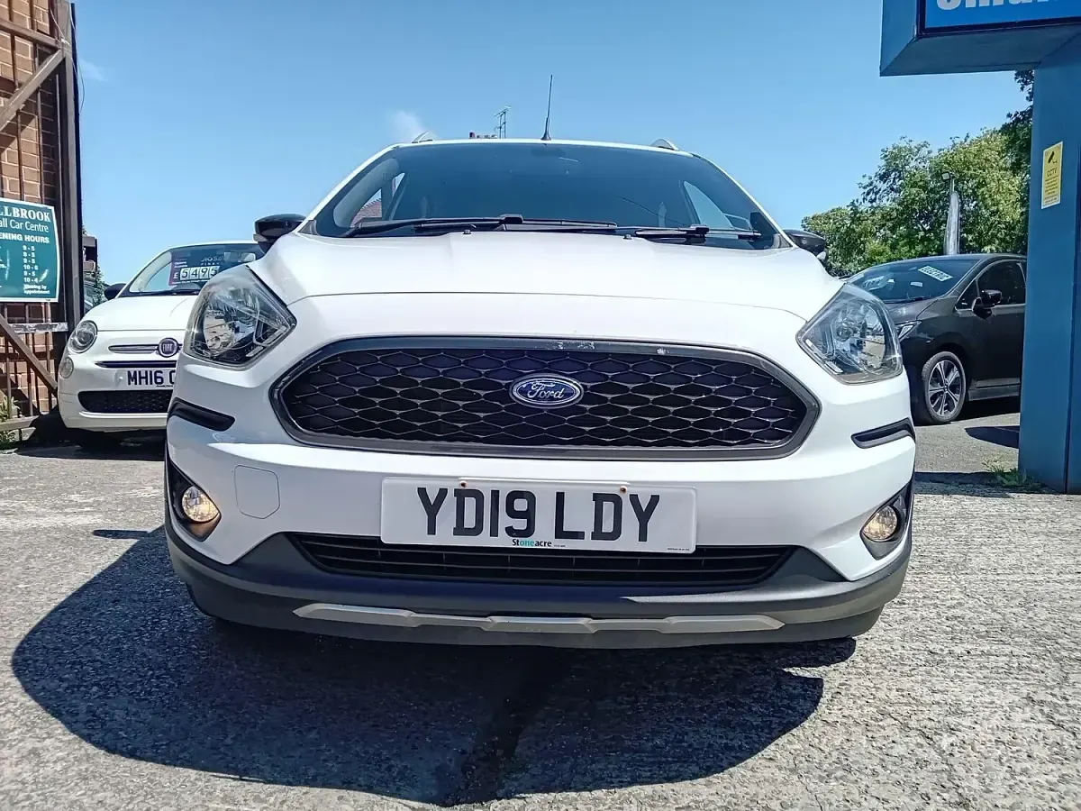 Used Ford Ka Plus Active 85 HP (62 kW) 2019 White Hatchback