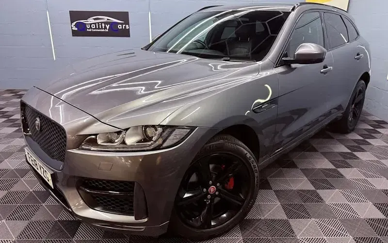 Used Jaguar F-Pace R-Sport 180 HP (132 kW) 2018 SUV