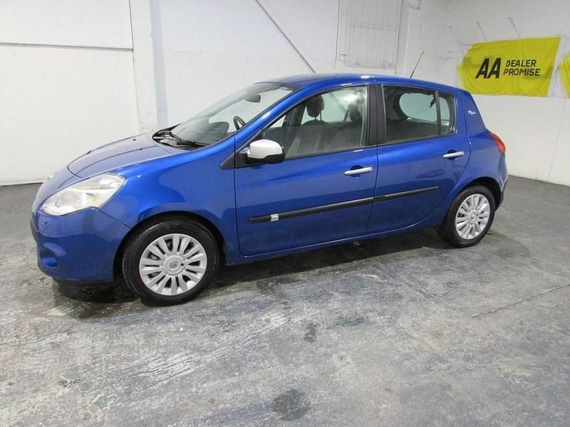 Used Renault Clio II 75 HP (55 kW) 2010 Blue Hatchback