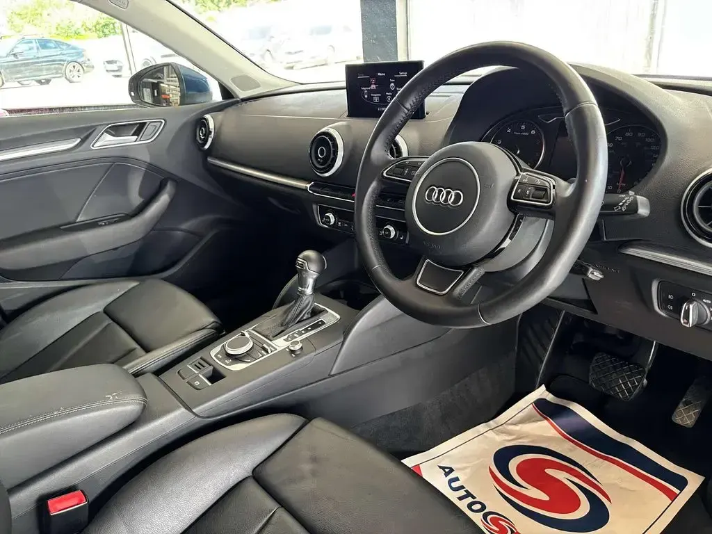 Used Audi A3 Sport 180 HP (132 kW) 2014 Blue Hatchback