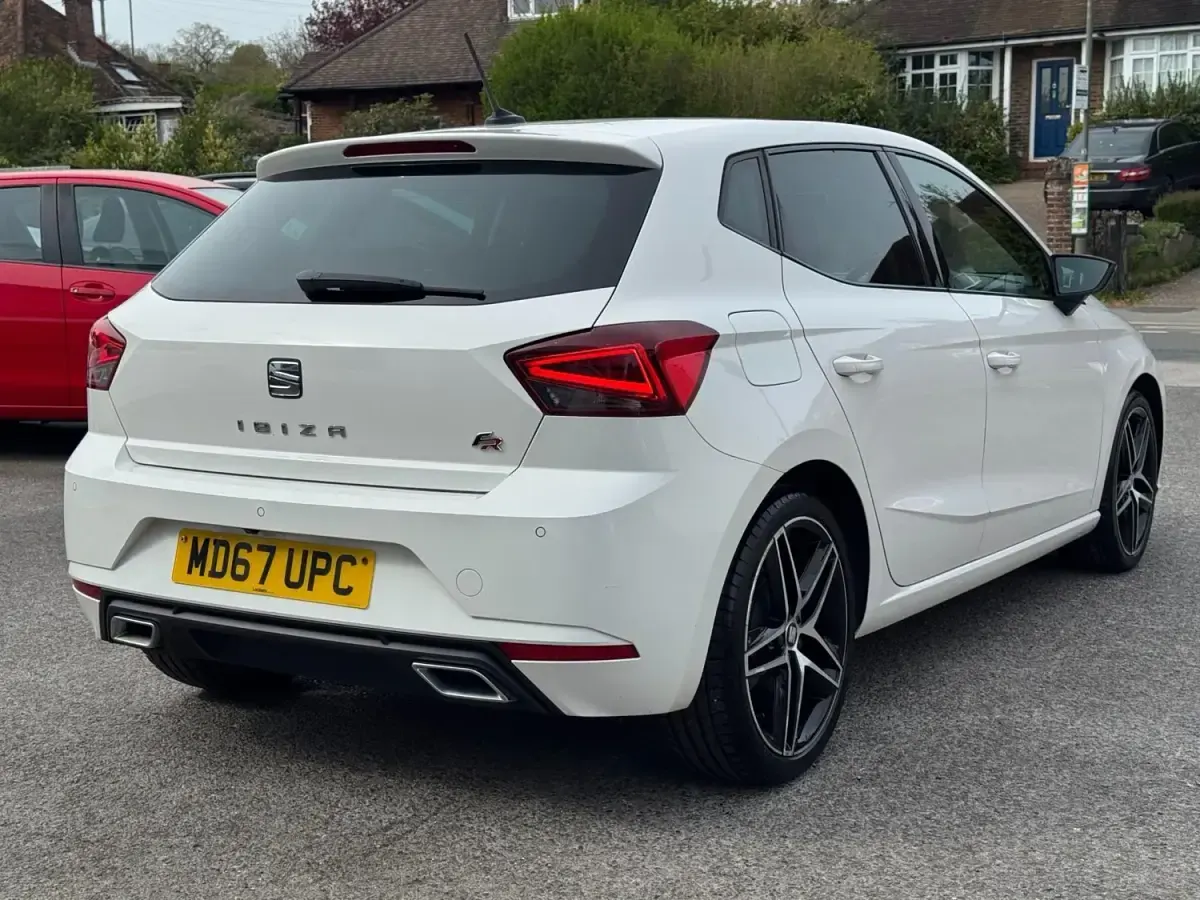Usado Seat Ibiza FR 95 CV (69 kW) 2018 Blanco Utilitario