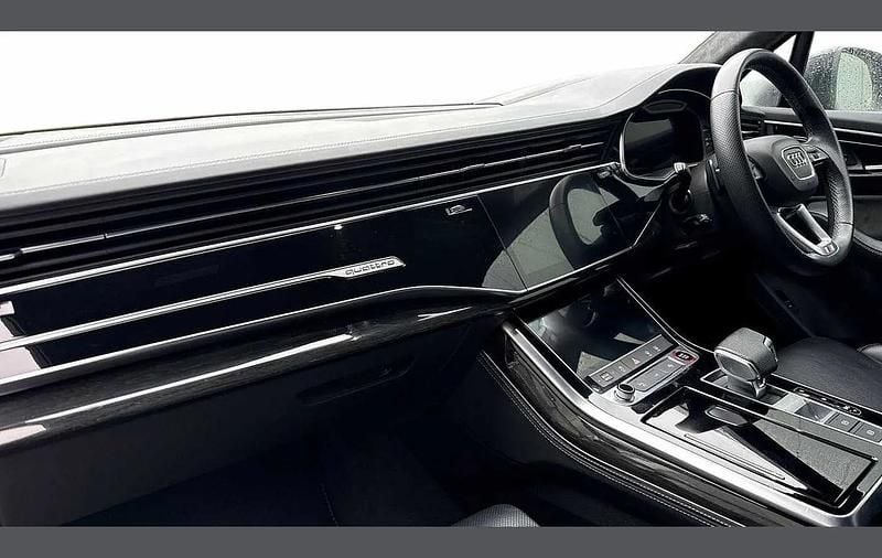 Used Audi SQ7 Comfort 507 HP (372 kW) 2022 Black SUV