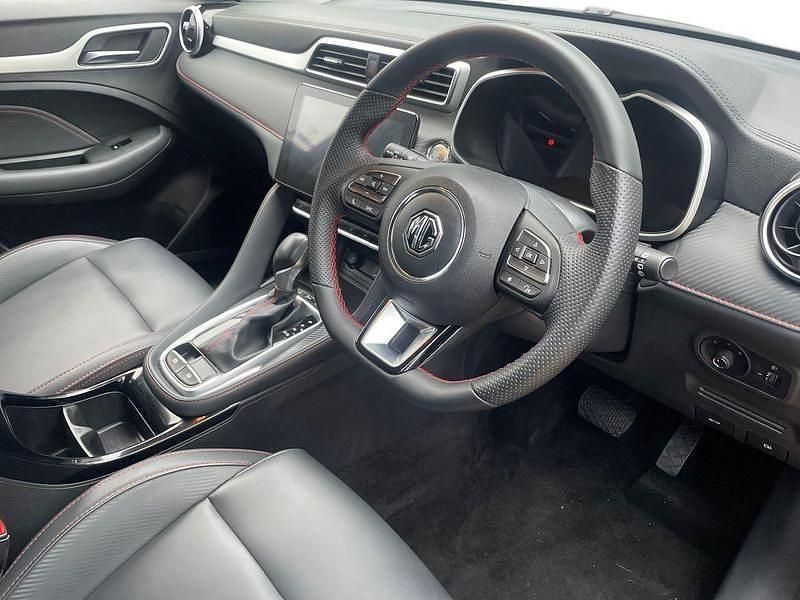 Used MG ZS Exclusive 111 HP (81 kW) 2024 Red SUV