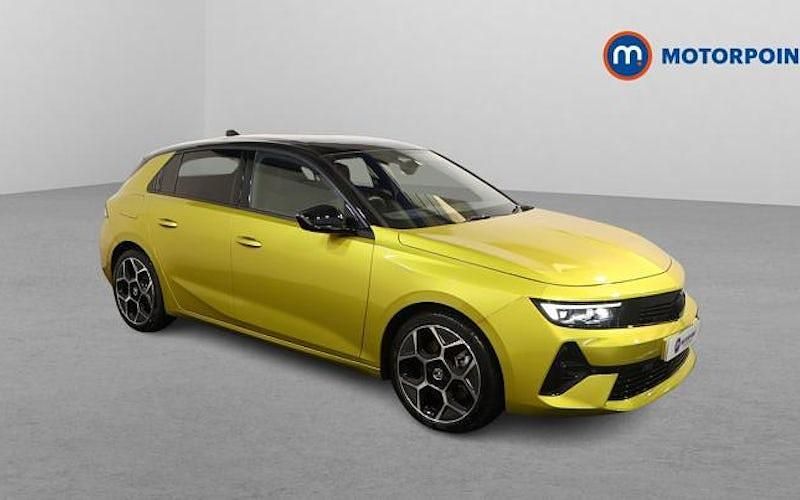 New Vauxhall Astra Ultimate 179 HP (131 kW) 2025 Gold Hatchback
