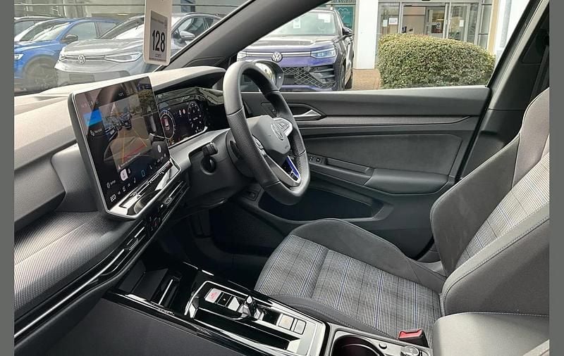 Used VW Golf VIII GTE 272 HP (200 kW) 2025 Grey Hatchback