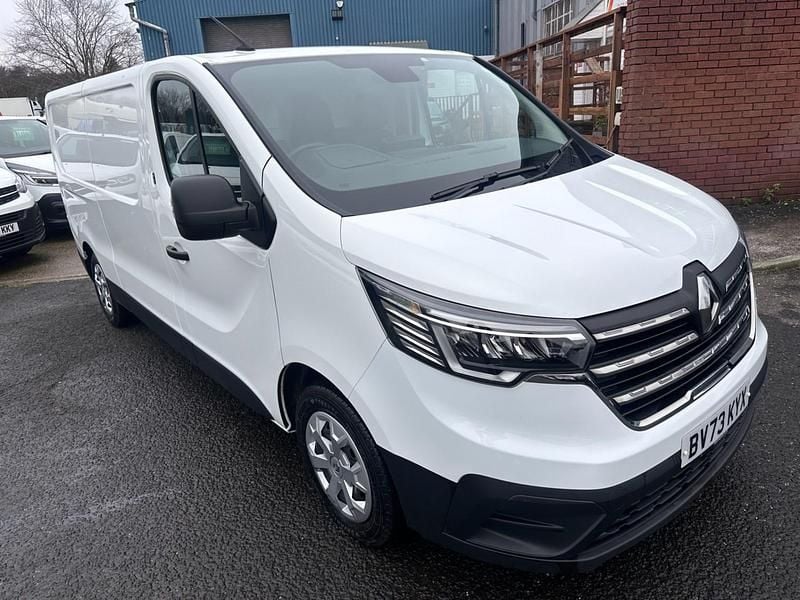 Used Renault Trafic 2023 White MPV