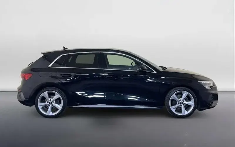 Used Audi A3 Sportback S-Line 150 HP (110 kW) 2022 Black Hatchback