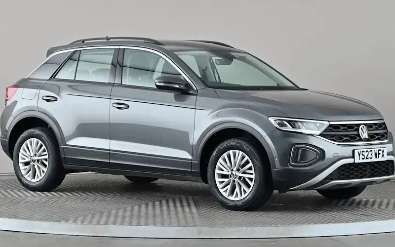 Used VW T-Roc Life 110 HP (80 kW) 2023 SUV