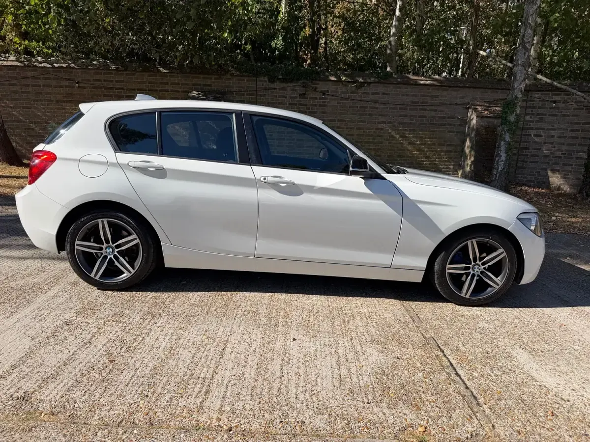 Used BMW 116 Sport Line 136 HP (100 kW) 2012 White Hatchback