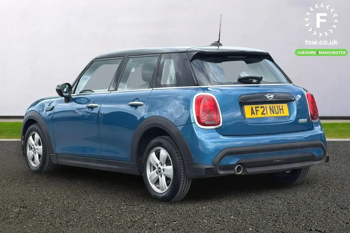 Used Mini Cooper Comfort 136 HP (100 kW) 2021 Blue Hatchback