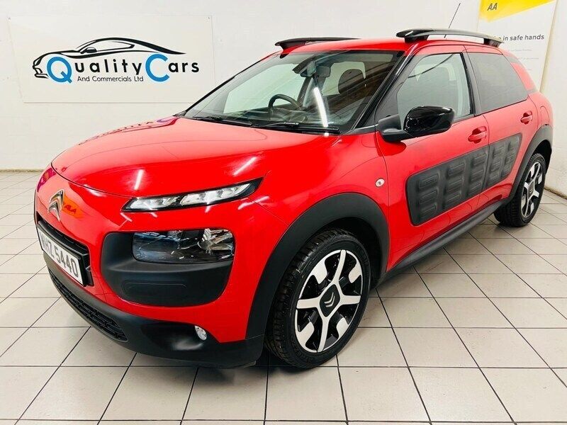 Red Used 2015 Citroën C4 Cactus Flair Hatchback | £4,995 (Good price) - Image 1/4