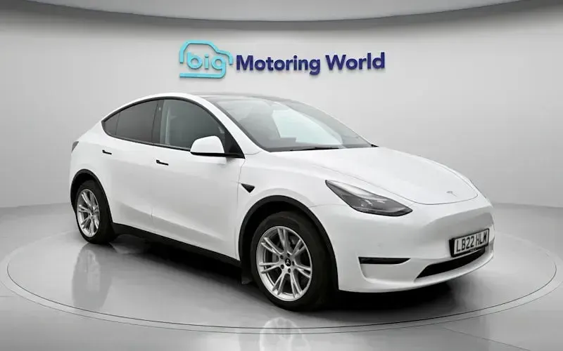 Used Tesla Model Y Long Range AWD 286 kW (389 HP) 2025 SUV