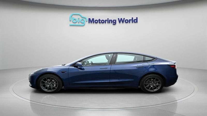 Used Tesla Model 3 Standard Range Plus 222 kW (302 HP) 2022 Blue Sedan