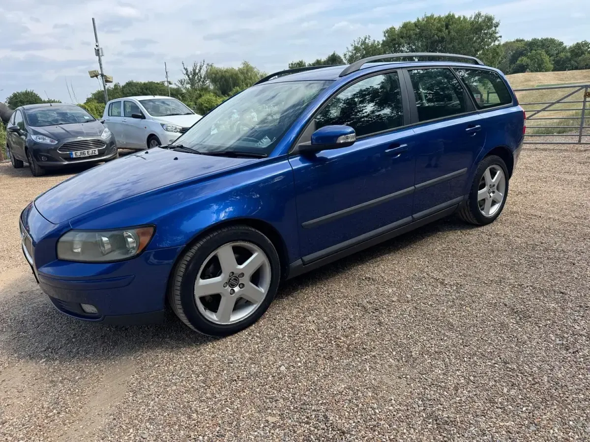 Used Volvo V50 2006 Blue Estate