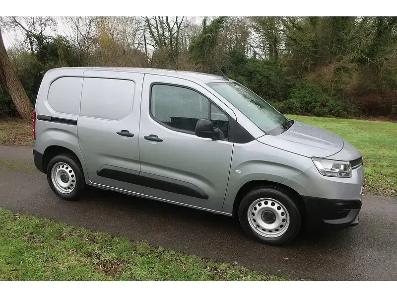 Used Toyota Proace Active 120 HP (88 kW) 2023 Grey MPV
