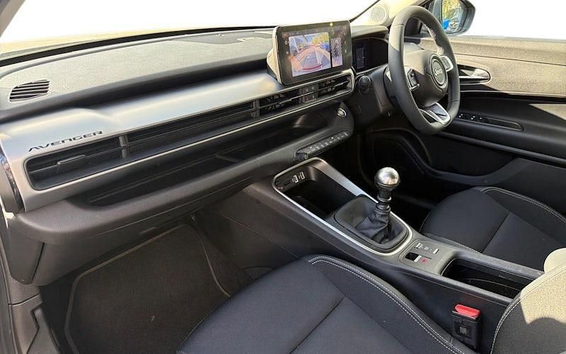 Usado Jeep Avenger Summit 101 HP (74 kW) 2025 Bege SUV