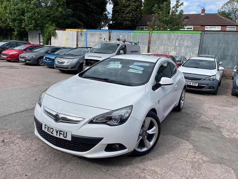 White Used 2012 Vauxhall Astra GTC SRi Hatchback | £2,895 (Good price) - Image 1/4