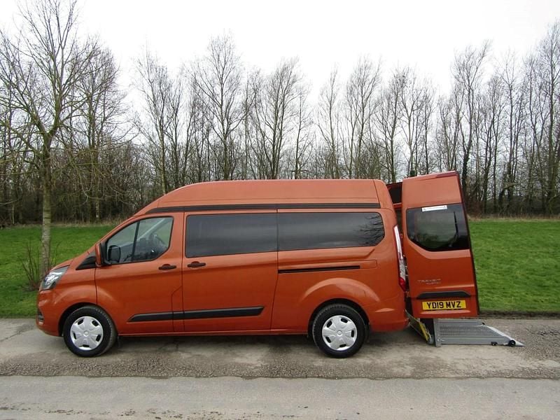 Used Ford Transit Custom 2019 Orange MPV