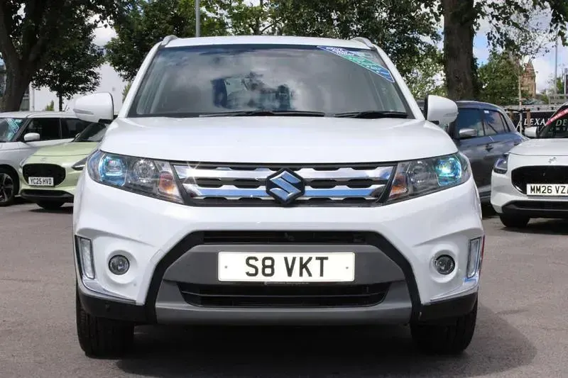 Used Suzuki Vitara SZ5 120 HP (88 kW) 2018 White SUV