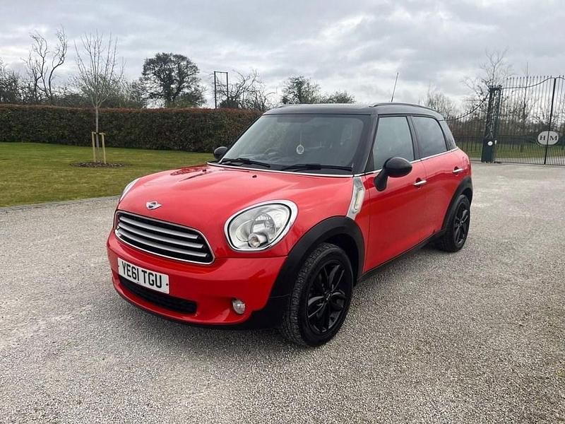 Used Mini Cooper Countryman 122 HP (89 kW) 2011 Red SUV