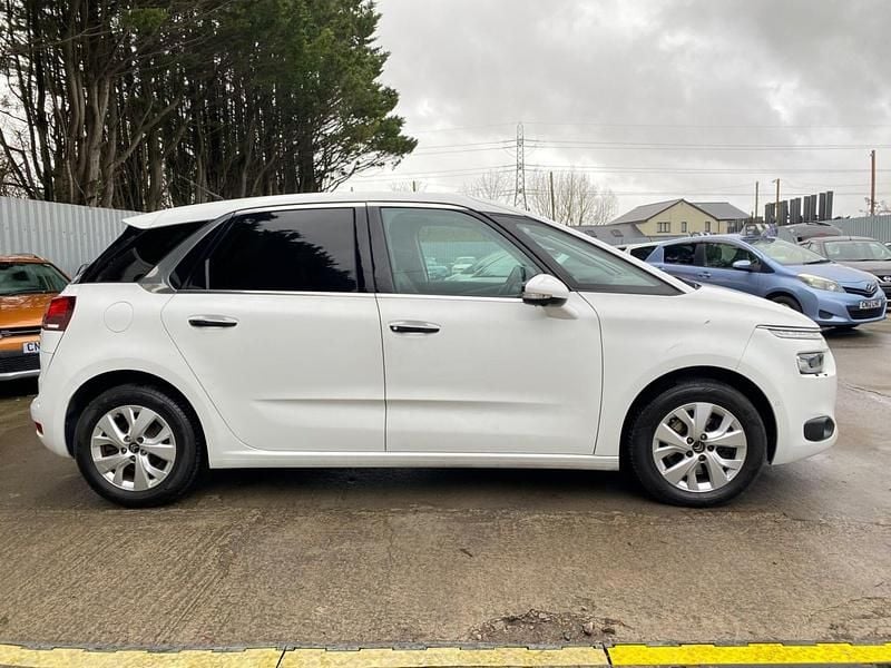 Used Citroën C4 Picasso Exclusive 2015 White MPV