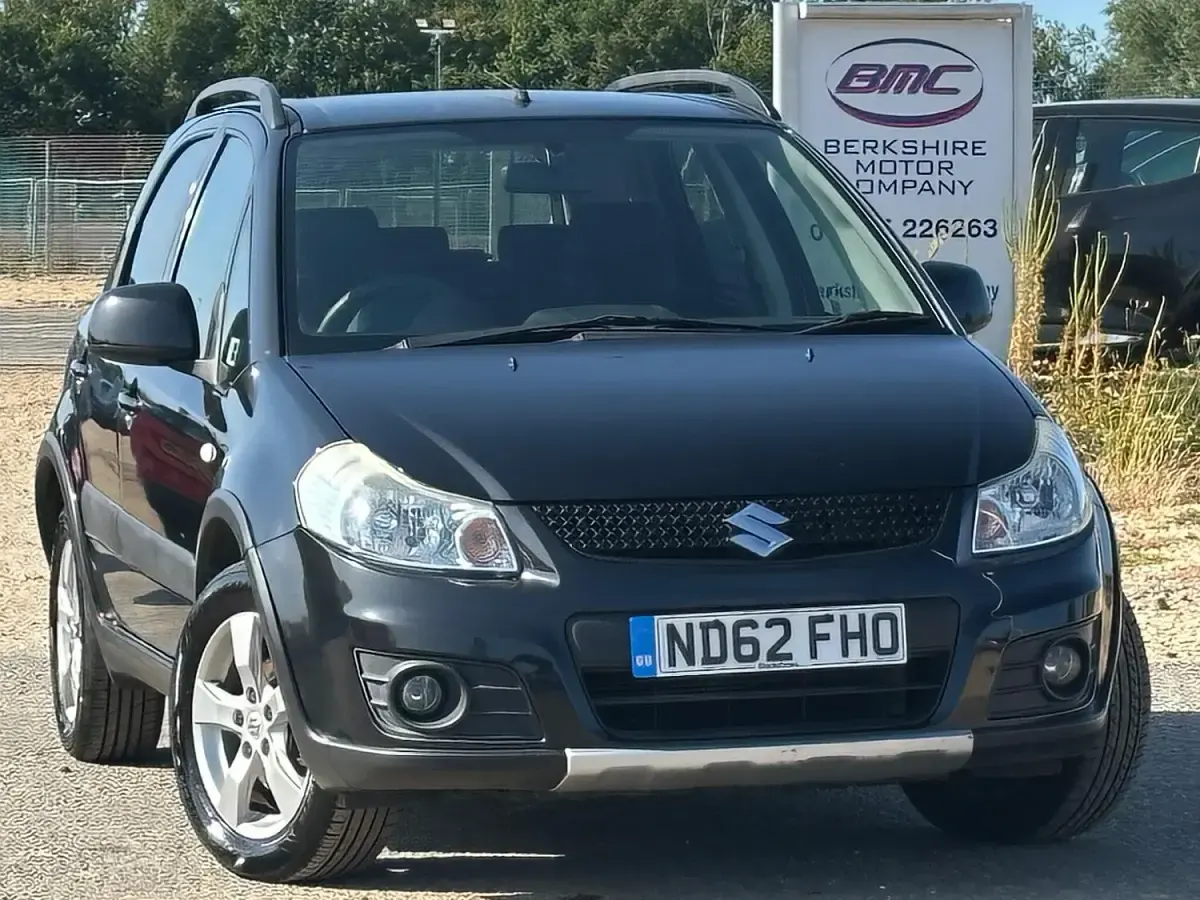 Used Suzuki SX4 SZ5 120 HP (88 kW) 2012 Black Hatchback
