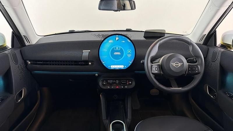 Used Mini Cooper Hatch 133 kW (181 HP) 2024 Yellow Hatchback