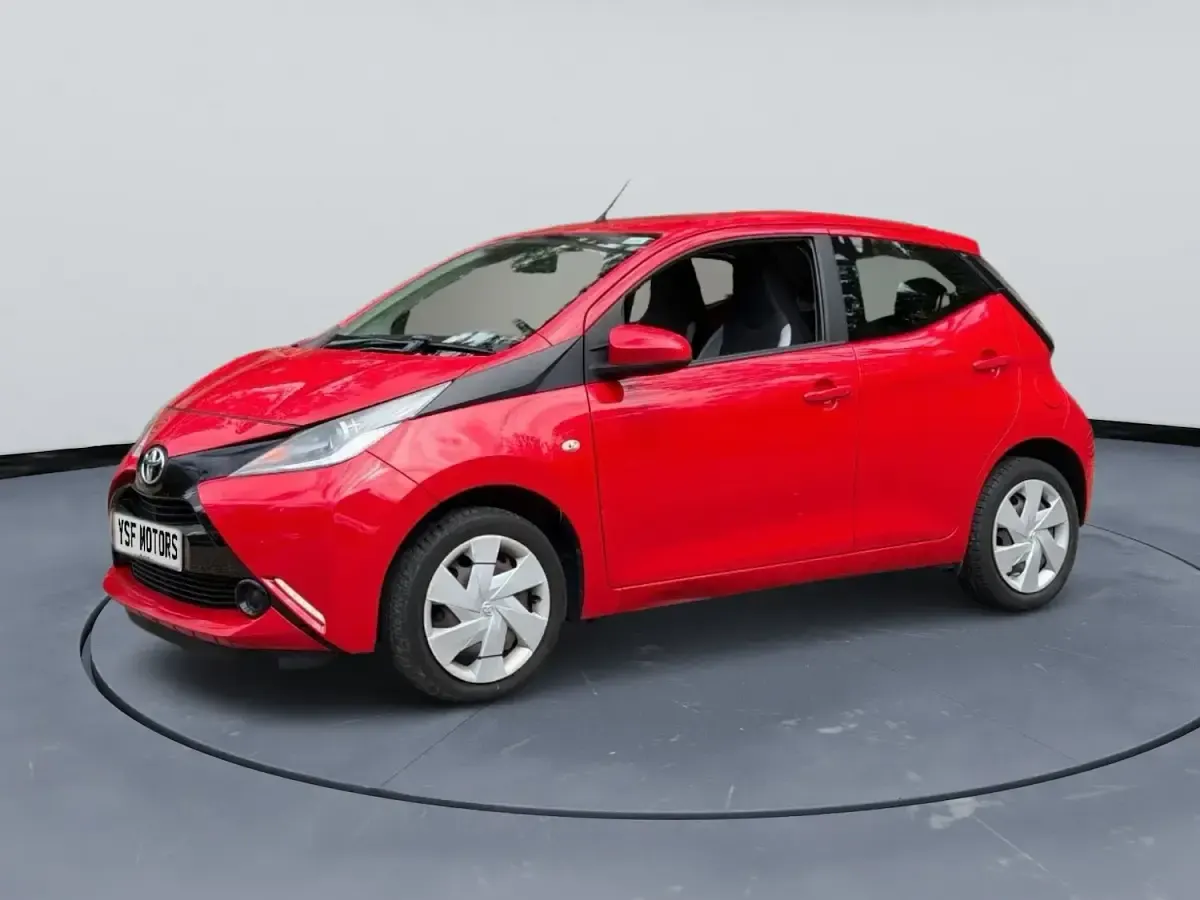 Used Toyota Aygo X-play 2017 Red Hatchback