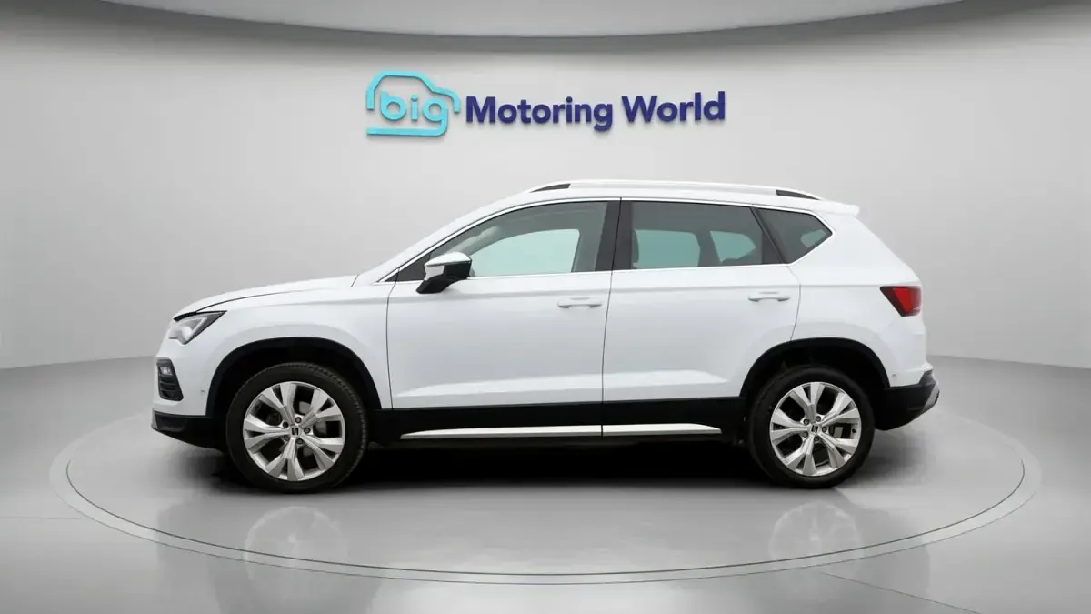 Begagnad Seat Ateca Xperience 148 HK (108 kW) 2023 Vit SUV