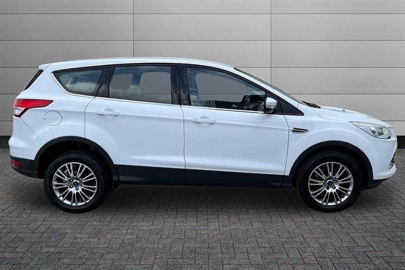 Used Ford Kuga Titanium 163 HP (119 kW) 2013 White SUV