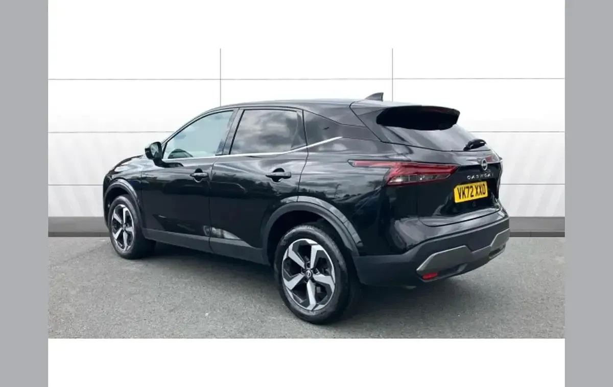 Used Nissan Qashqai N-Connecta 155 HP (114 kW) 2022 Black SUV