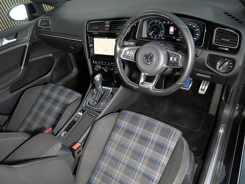 Used VW Golf VII Advance 204 HP (150 kW) 2017 Black Hatchback