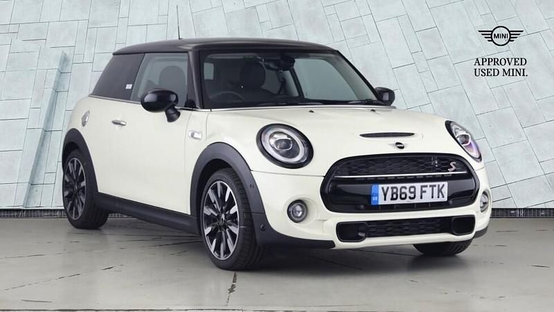 White Used 2019 Mini Cooper S Exclusive Hatchback | £17,475 (Fair price) - Image 1/4