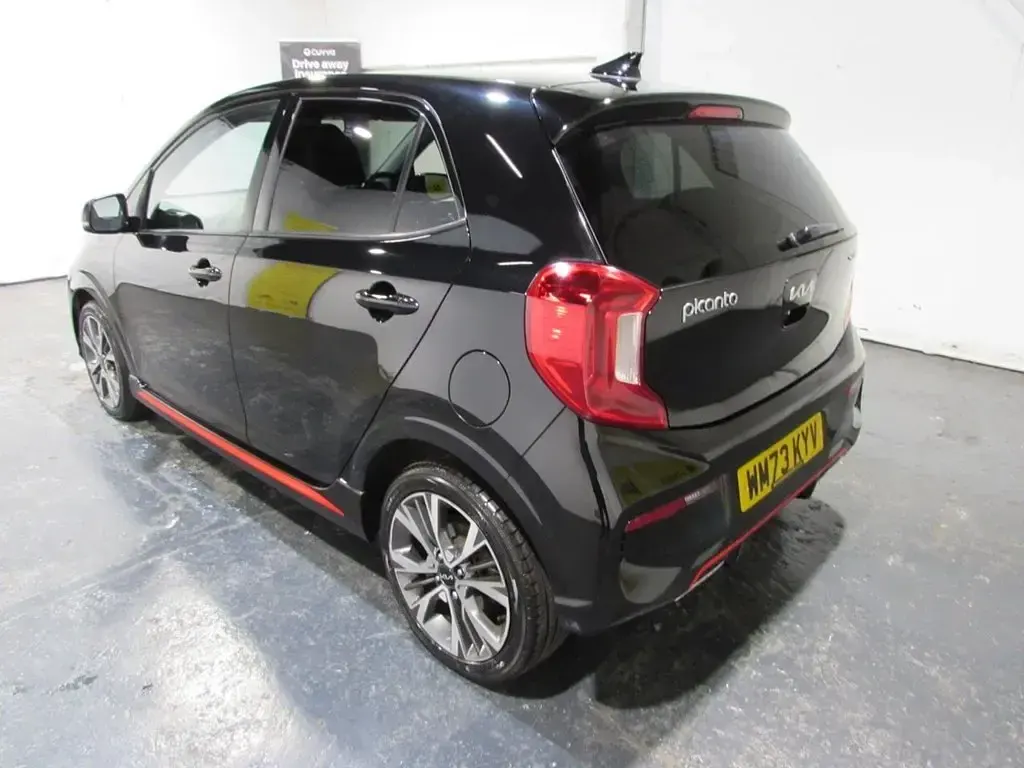Second-hand Kia Picanto GT-Line 66 CP (48 kW) 2023 Negru Hatchback