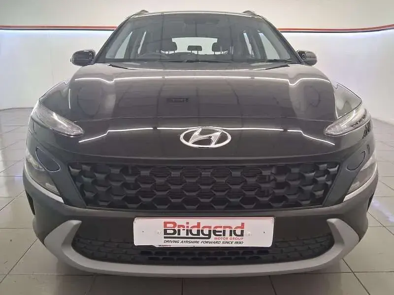 Second-hand Hyundai Kona SE 120 CP (88 kW) 2023 Negru SUV