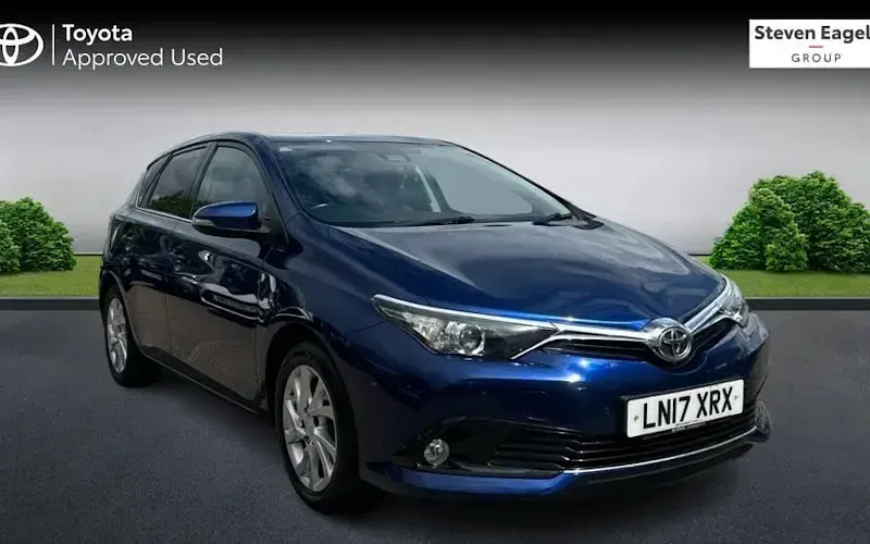 Used Toyota Auris Business Edition 116 HP (85 kW) 2017 Hatchback
